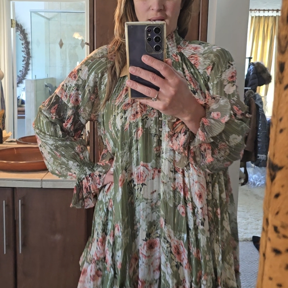 HEMANT & NANDITA Floral Green and Pink Long Sleeve Dress - Picture 3 of 3